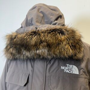 The North Face Men’s XXXL DryVent 600 Down Parka – Faux Fur Hood